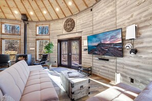 Smart TV, fireplace, video games, books