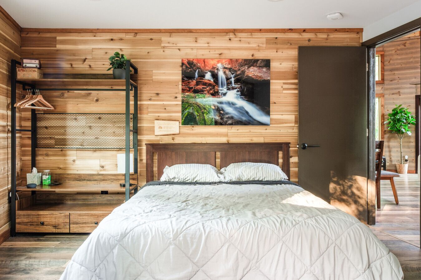 3 bedrooms, desk, iron/ironing board, WiFi