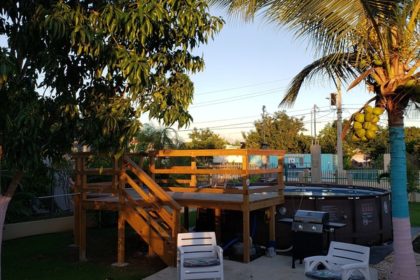 outdoor sitting area with BBQ grill