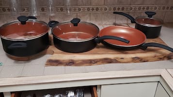 Microonde, macchina per tè/caffè, pentole/stoviglie/utensili