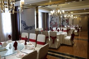 Restaurant - Tonghe Hotel (Shimian)
