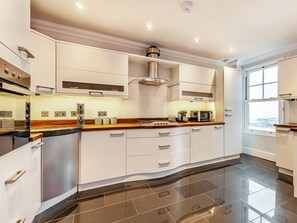 Dishwasher, high chair - Walpole Heights Penthouse (Margate)