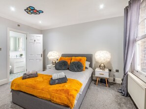 3 bedrooms, free WiFi, bed sheets - Walpole Heights Penthouse (Margate)