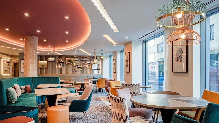 Hampton by Hilton Bath City