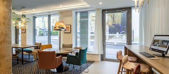 Hampton by Hilton Bath City