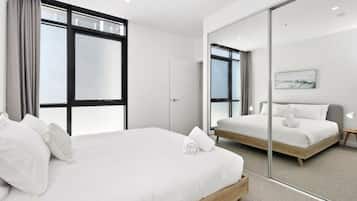 2 bedrooms, iron/ironing board, WiFi, bed sheets