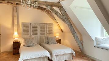 2 chambres, fer et planche Ă repasser, Wi-Fi gratuit, draps fournis