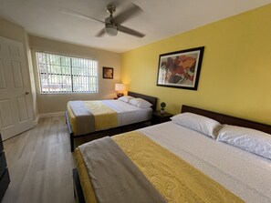 1 bedroom, iron/ironing board, WiFi, bed sheets - LOCATION! LOCATION! LOCATION!  Best location in Orlando (Orlando)