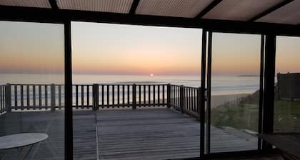 Villa avec véranda en front de mer vue exceptionnelle