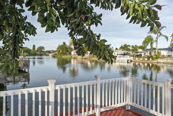 Property grounds - Remodeled Lake Front Pool Home! Sleeps 13! Bring dogs and kids! (Holiday)