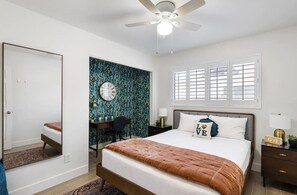 4 多间卧室、熨斗/熨衣板、WiFi、床单