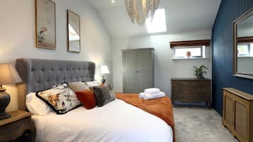 Cottage | 1 bedroom, individually decorated, individually furnished, free WiFi
