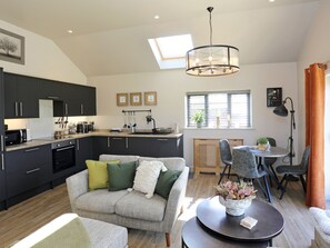 Cottage | Interior - The Tyre Barn (Whitchurch)