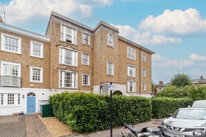 Exterior - The Dalston Collection (London)