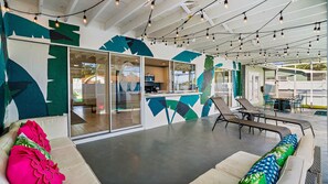 Unclassified image, 2 of 28, button - Know Fun In Florida!!! Entire house short drive to Beach. Pets Welcome (Largo)