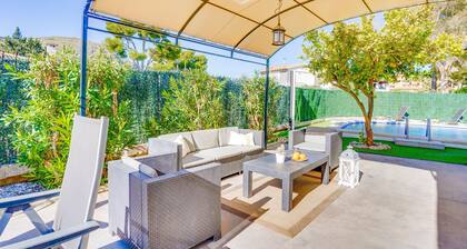 Casa BLANCA Alcudia at 500m from the beach for 8 persons with swimming pool