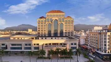 المنشأة من الخارج