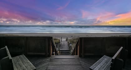 Serene & Modern~ Ocean Front View~ 2 Bd 2 Bth~1st Fully Remodeled