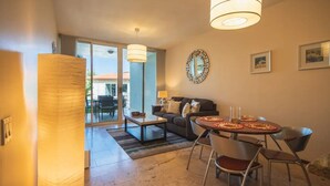 Premium appartement (2) | Woonruimte | Smart-tv