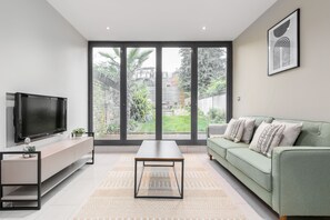 Apartment | Living area - The Acton Villas (London)