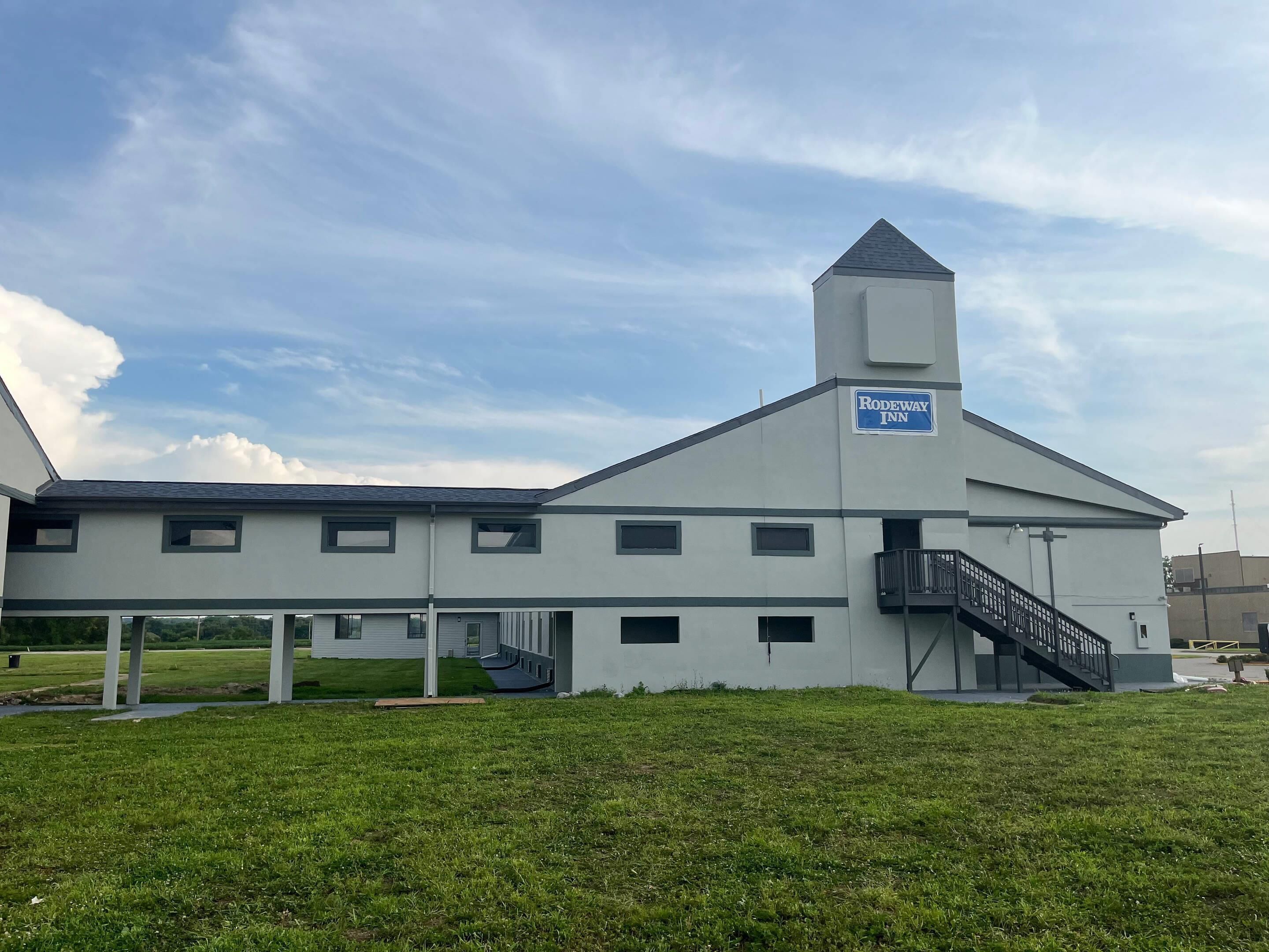 المنشأة من الخارج