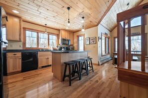 Fridge, microwave, oven, stovetop - 39 Adams Wulff - Large and spacious home with a hot tub! (Rangeley)