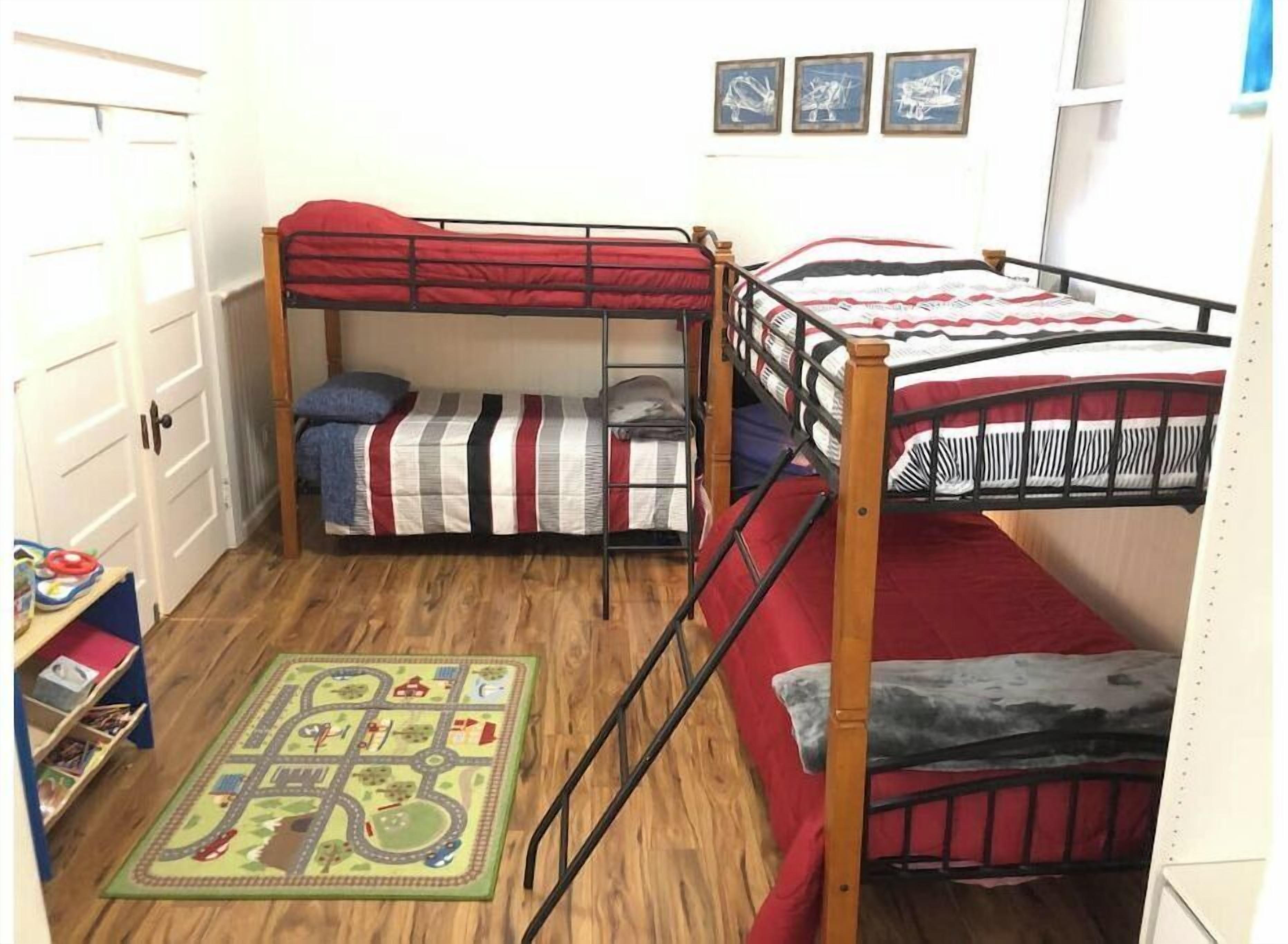 4 chambres, bureau, fer et planche à repasser, Wi-Fi gratuit