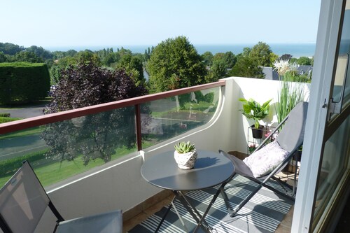 studio vue panoramique sur mer