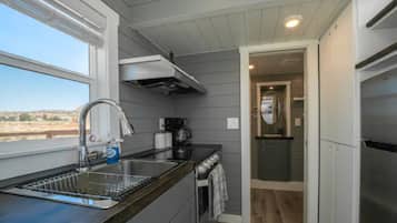 Fridge, microwave, coffee/tea maker, toaster