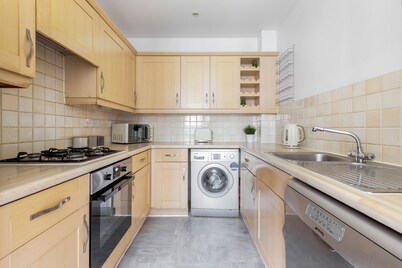 Premium 2 Bed Apartment in Haggerston