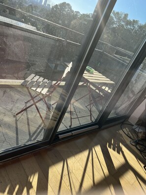 Interior - Lofts In The Near All Eateries (Atlanta)