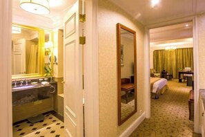 Cots/infant beds - Golden Horse Hotel (Daxing'anling)