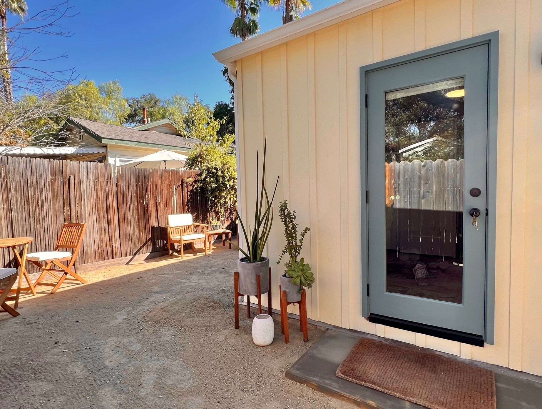 Relaxing Private Studio in an Ojai Cottage with your own outdoor space.