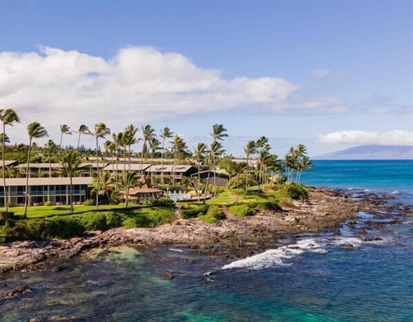 On the beach - Ultra Modern/Coastal-Remodel, Oceanview, AC - Napili Shores G154 (Lahaina)