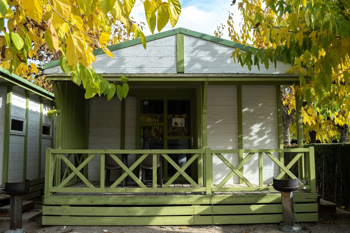 Basic Bungalow | 3 bedrooms, travel crib, free WiFi, bed sheets