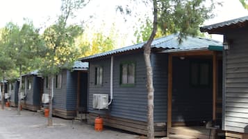 Bungalou clàssic | 3 dormitoris, un bressol de viatge, wifi gratuïta i roba de llit