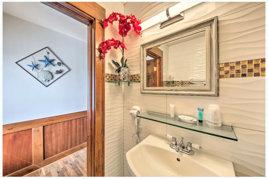 Cozy Ellsworth Home w/ Yard, 15 Mi to Acadia!