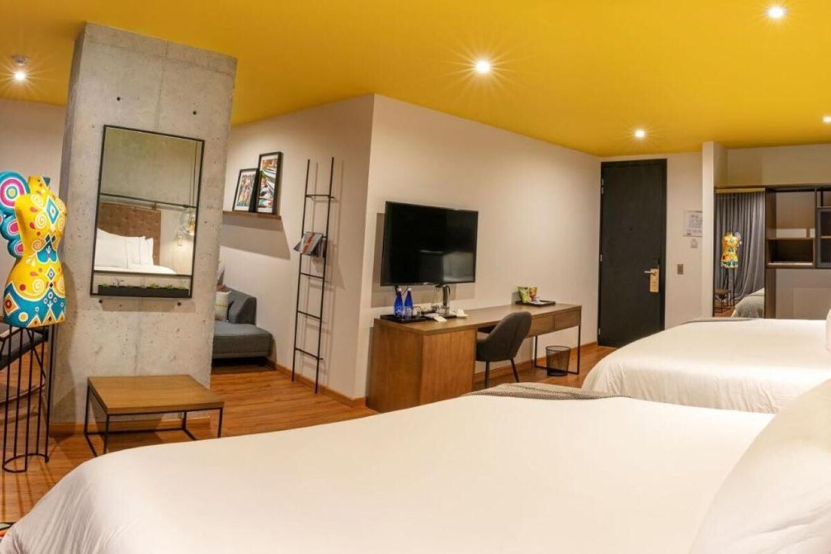 Minibar, két bảo mật tại phòng, bàn 