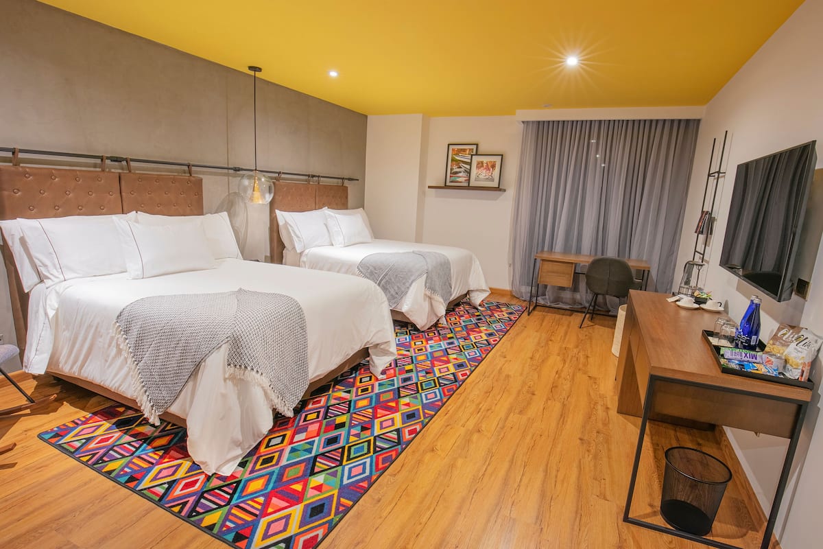 1 habitación, minibar, caja de seguridad en la habitación y escritorio