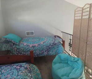 3 bedrooms, free WiFi, bed sheets