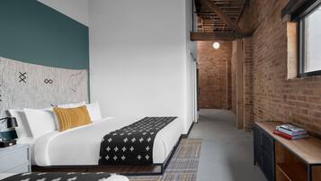 Rafter Two Queens | Iron/ironing board (on request), WiFi (free), bed sheets