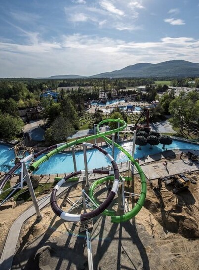 Cálida casa con spa a 10 minutos de Village Vacances Valcartier.