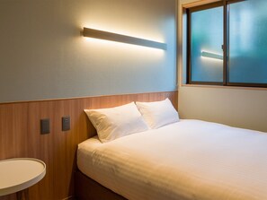 3 bedrooms, desk, free WiFi, bed sheets