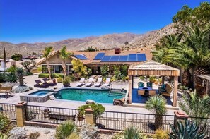 حمّام سباحة خارجي، حمّام سباحة مُدفَّأ