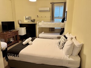 Individually decorated, individually furnished, blackout curtains - Commercial Hotel Wallerawang (Wallerawang)