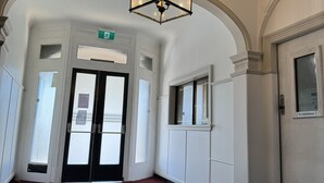 Entrée de l’hébergement