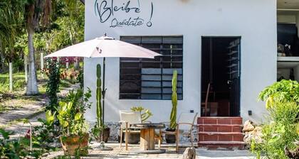 LAKEFRONT BUNGALOW WITH A/C, KITCHEN & BATHROOM, FOR UP TO 5PAX.