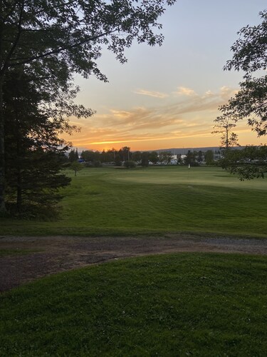 Superior Spot - Spacious townhome on Madeline Island Golf Course