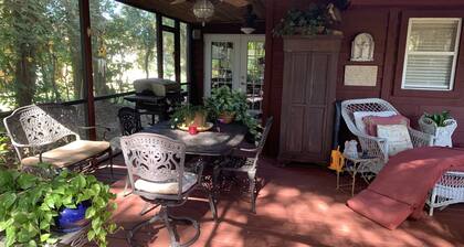 Roomy farmhouse with babbling brook feature, 4 miles to the beach.