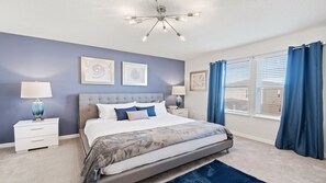 5 bedrooms, iron/ironing board, WiFi, bed sheets - Star Wars & Frozen Bunks, Pool, Game Room/Disney! (Davenport)